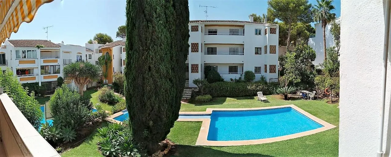 2 Bed Apartment W/Pool Close To Beach + Amenities Sitio de Calahonda