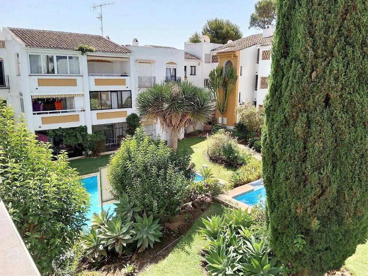 2 Bed Apartment W/Pool Close To Beach + Amenities Sitio de Calahonda