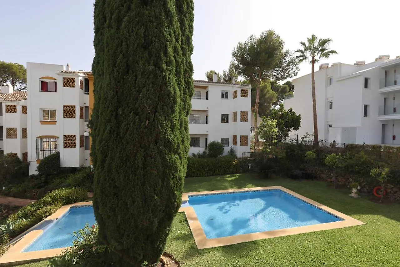 2 Bed Apartment W/Pool Close To Beach + Amenities Sitio de Calahonda 0*,  Ισπανία