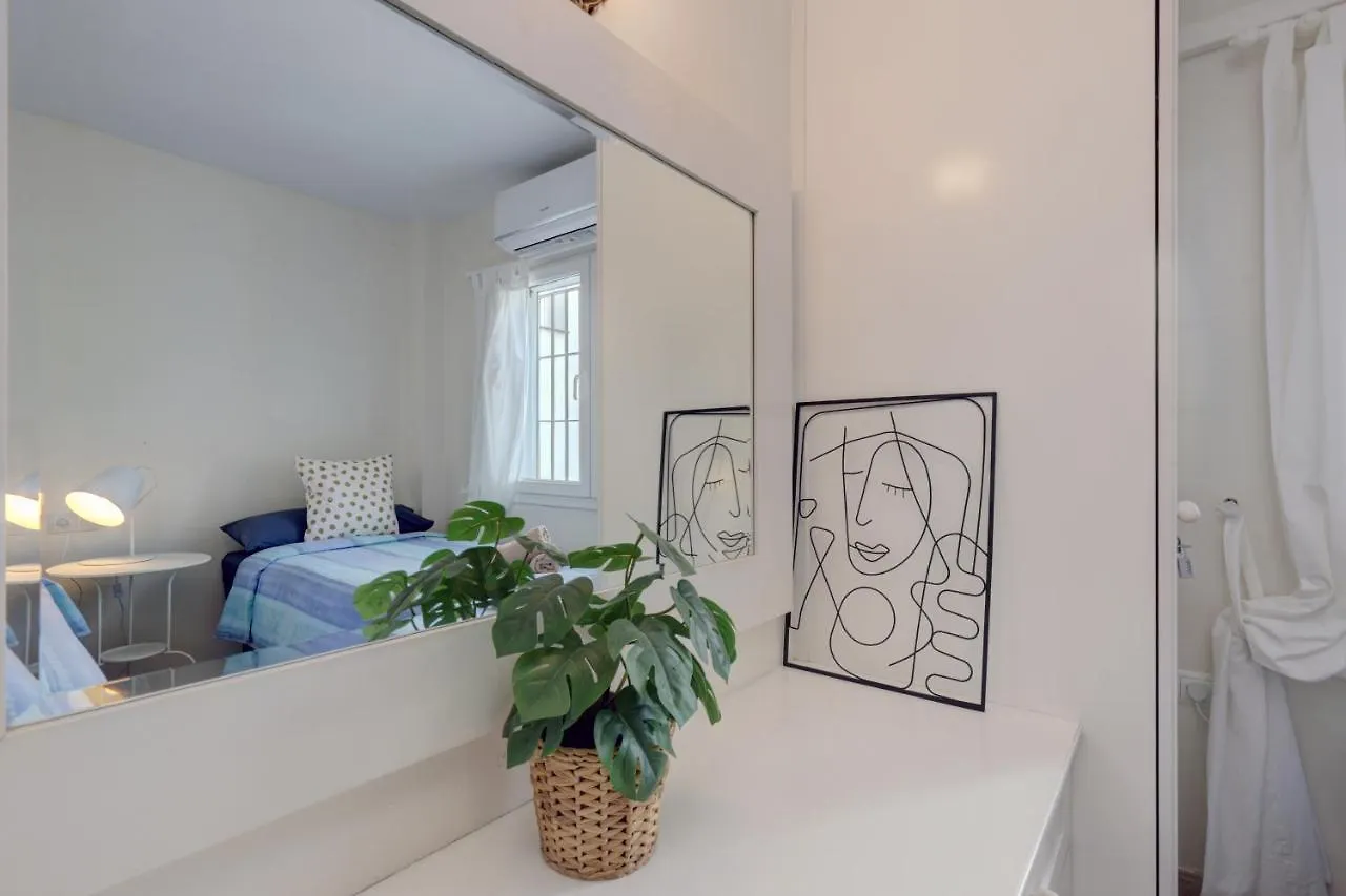 2 Bed Apartment W/Pool Close To Beach + Amenities Sitio de Calahonda