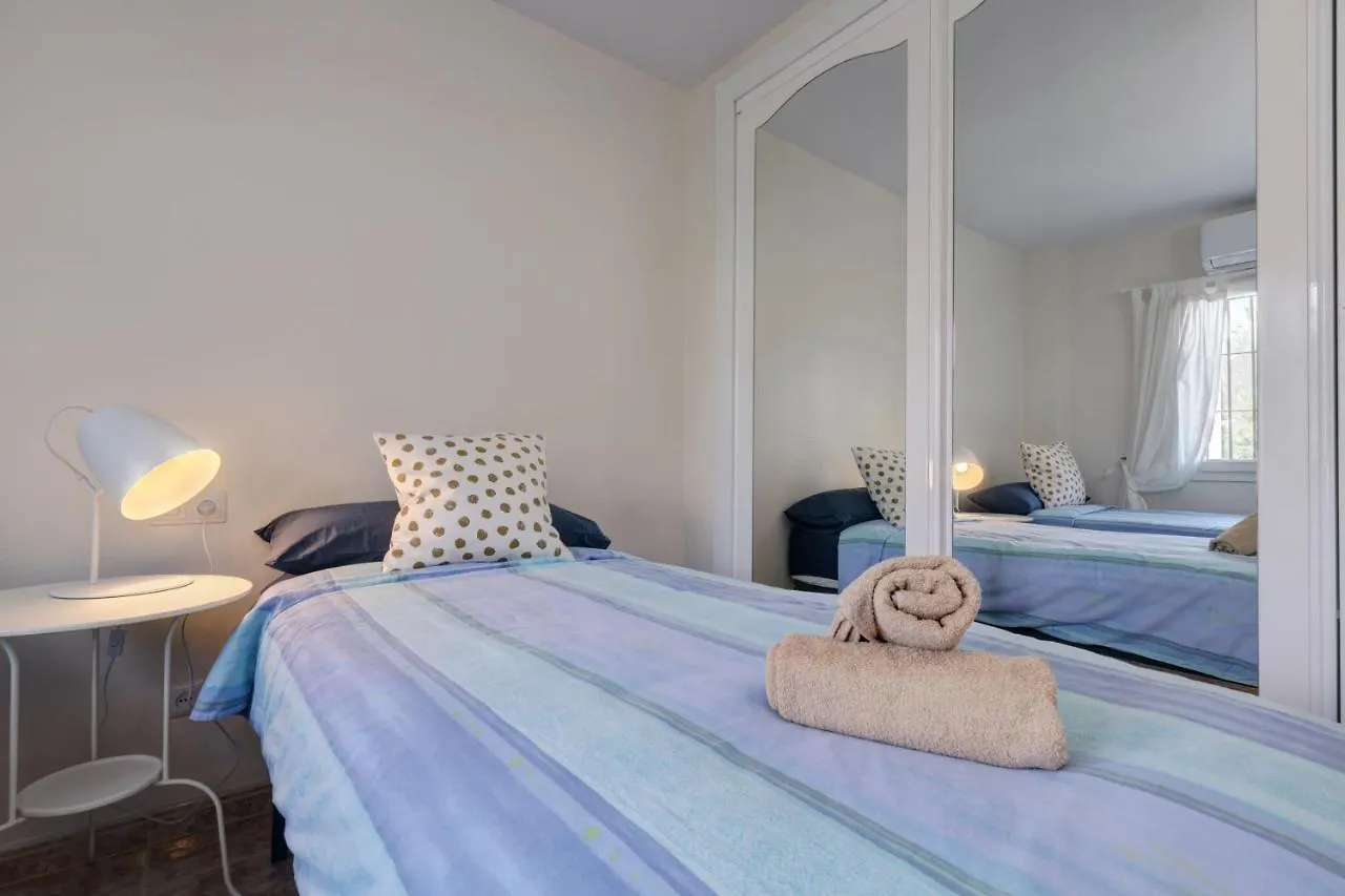 2 Bed Apartment W/Pool Close To Beach + Amenities Sitio de Calahonda 0*,  Ισπανία